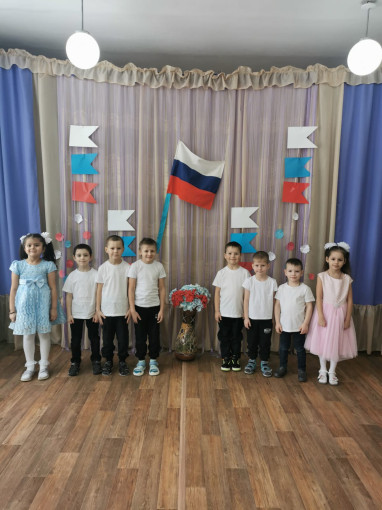 20 февраля в музыкальном зале детского сада «Золотой ключик» состоялось праздничное мероприятие для детей посвещенное Дню защитника Отечества. 20 февраля в музыкальном зале детского сада «Золотой ключик» состоялось праздничное мероприятие для детей посвещенное Дню защитника Отечества.